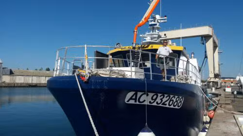 Lestage bateau à l'aide d'un béton lourd